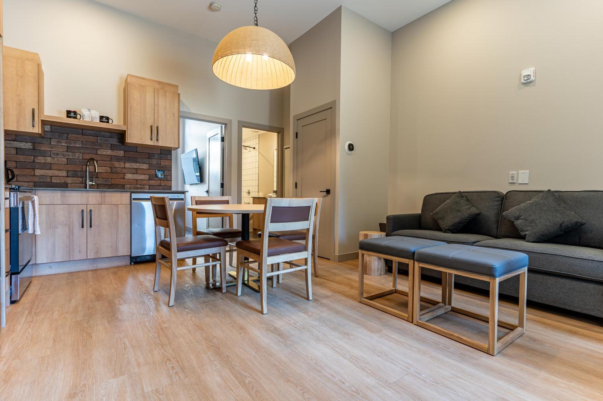 Basecamp Suites Revelstoke Oda fotoğraf