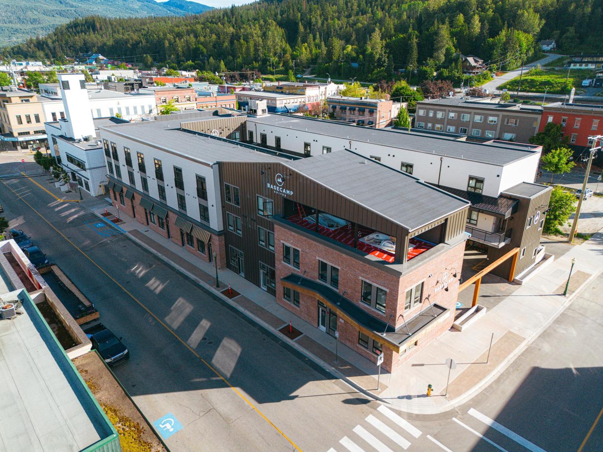 Basecamp Suites Revelstoke Dış mekan fotoğraf