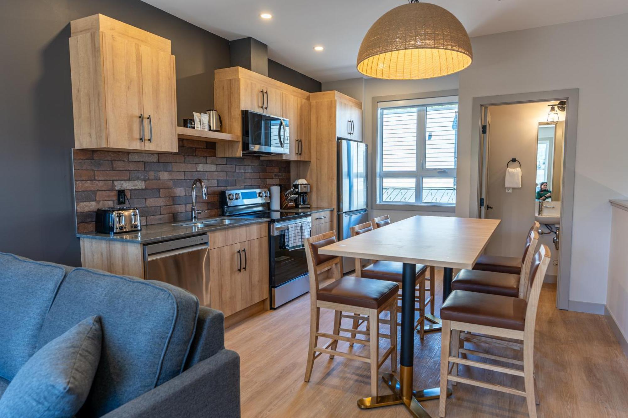Basecamp Suites Revelstoke Dış mekan fotoğraf