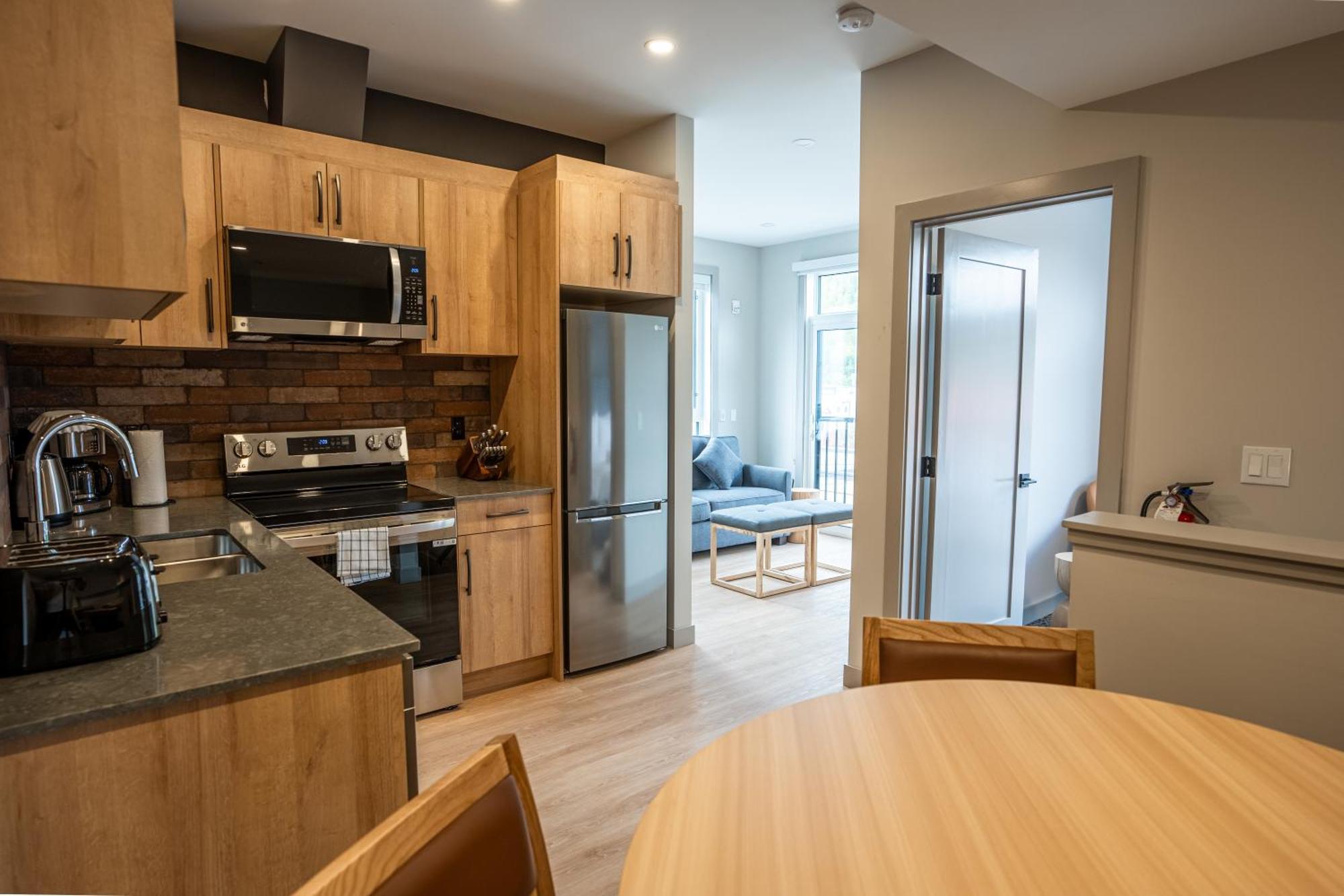 Basecamp Suites Revelstoke Dış mekan fotoğraf