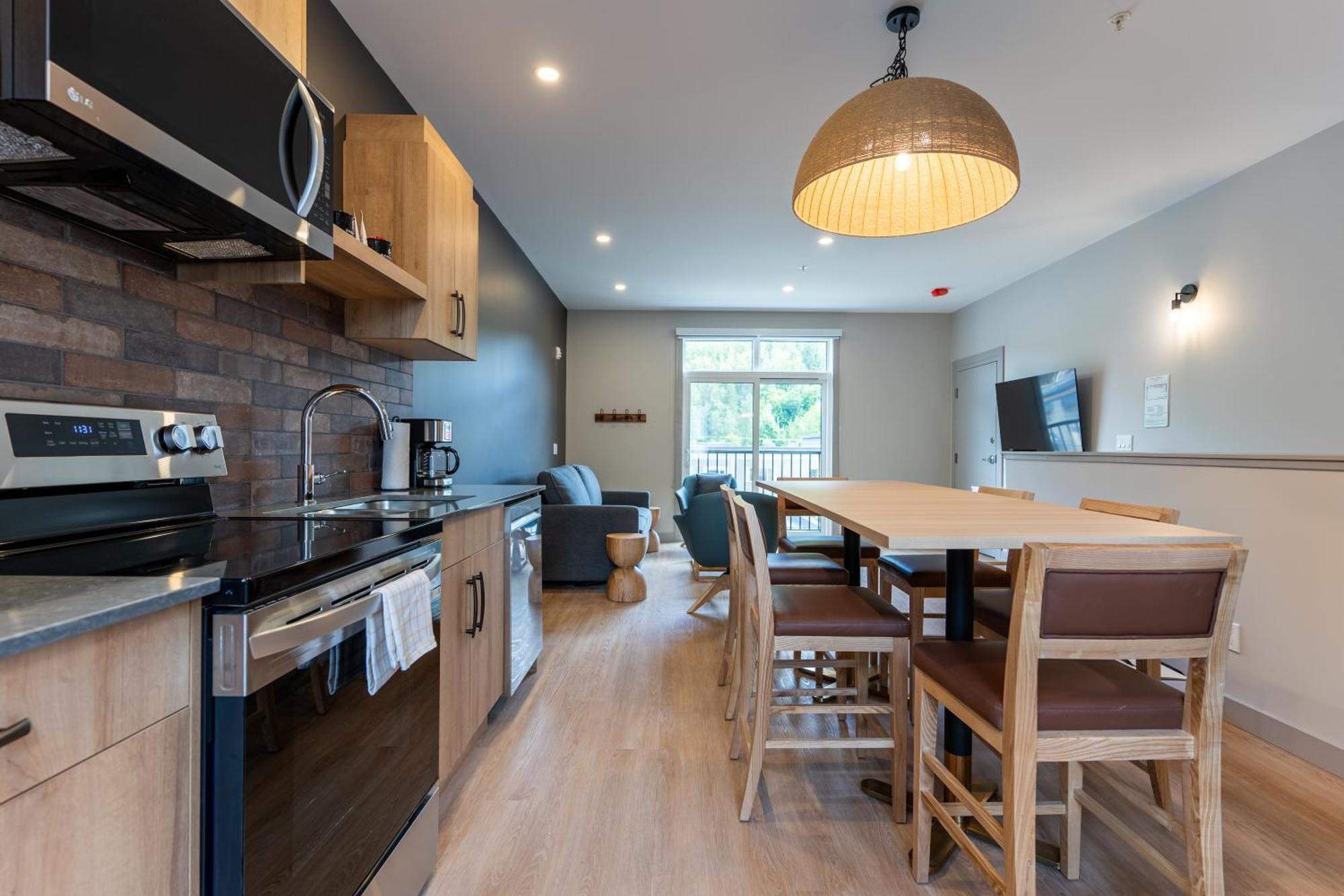 Basecamp Suites Revelstoke Dış mekan fotoğraf