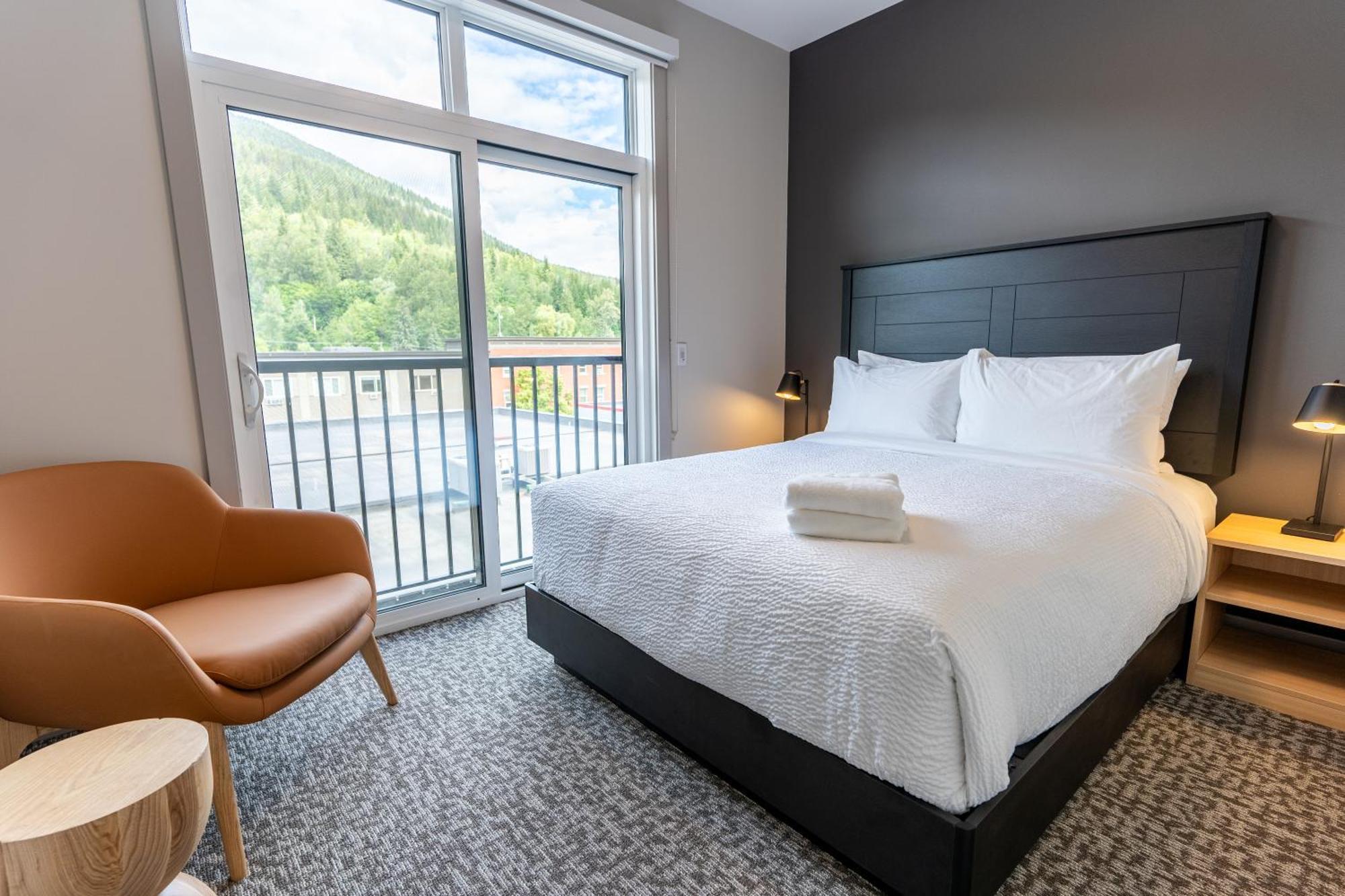 Basecamp Suites Revelstoke Dış mekan fotoğraf