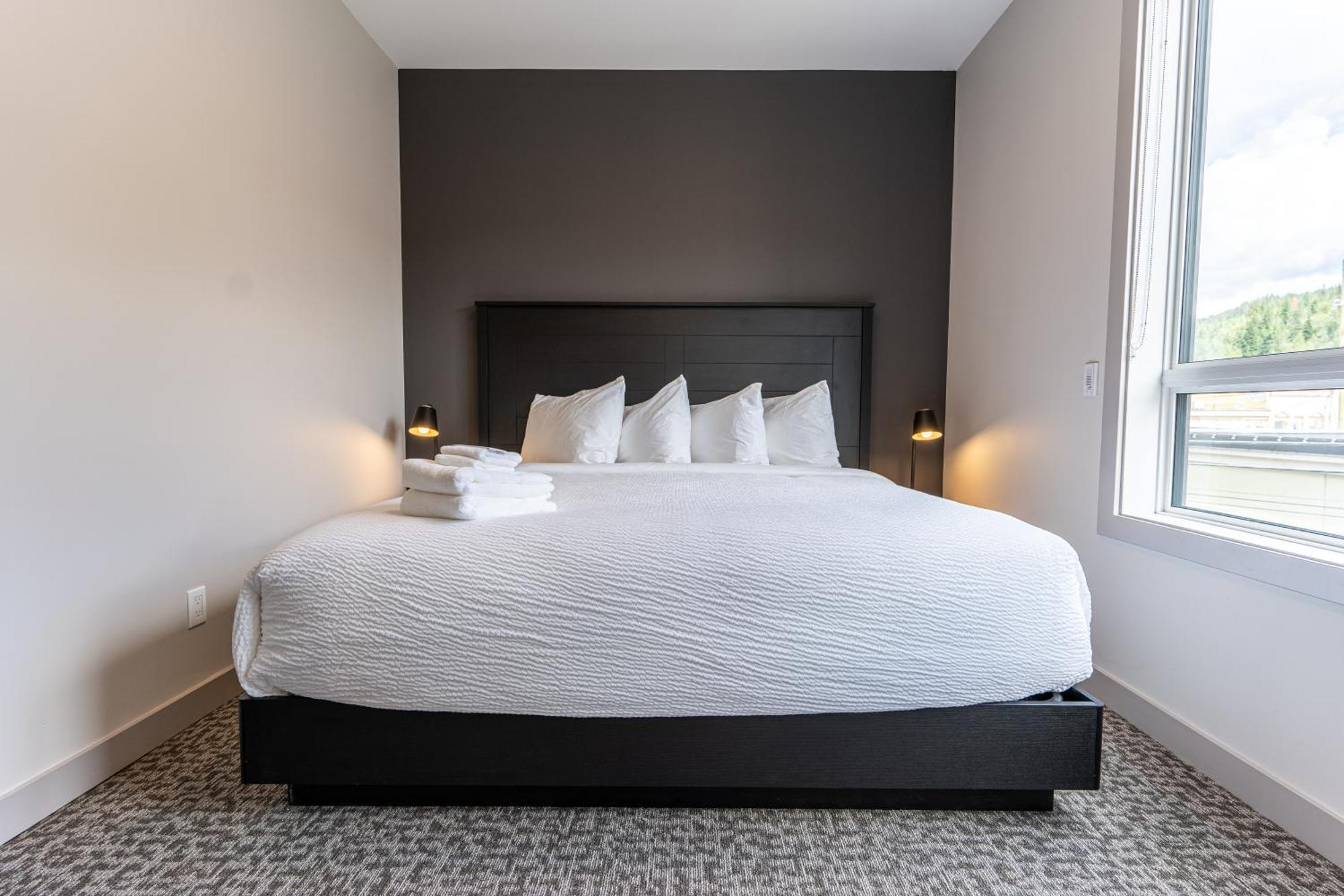 Basecamp Suites Revelstoke Oda fotoğraf