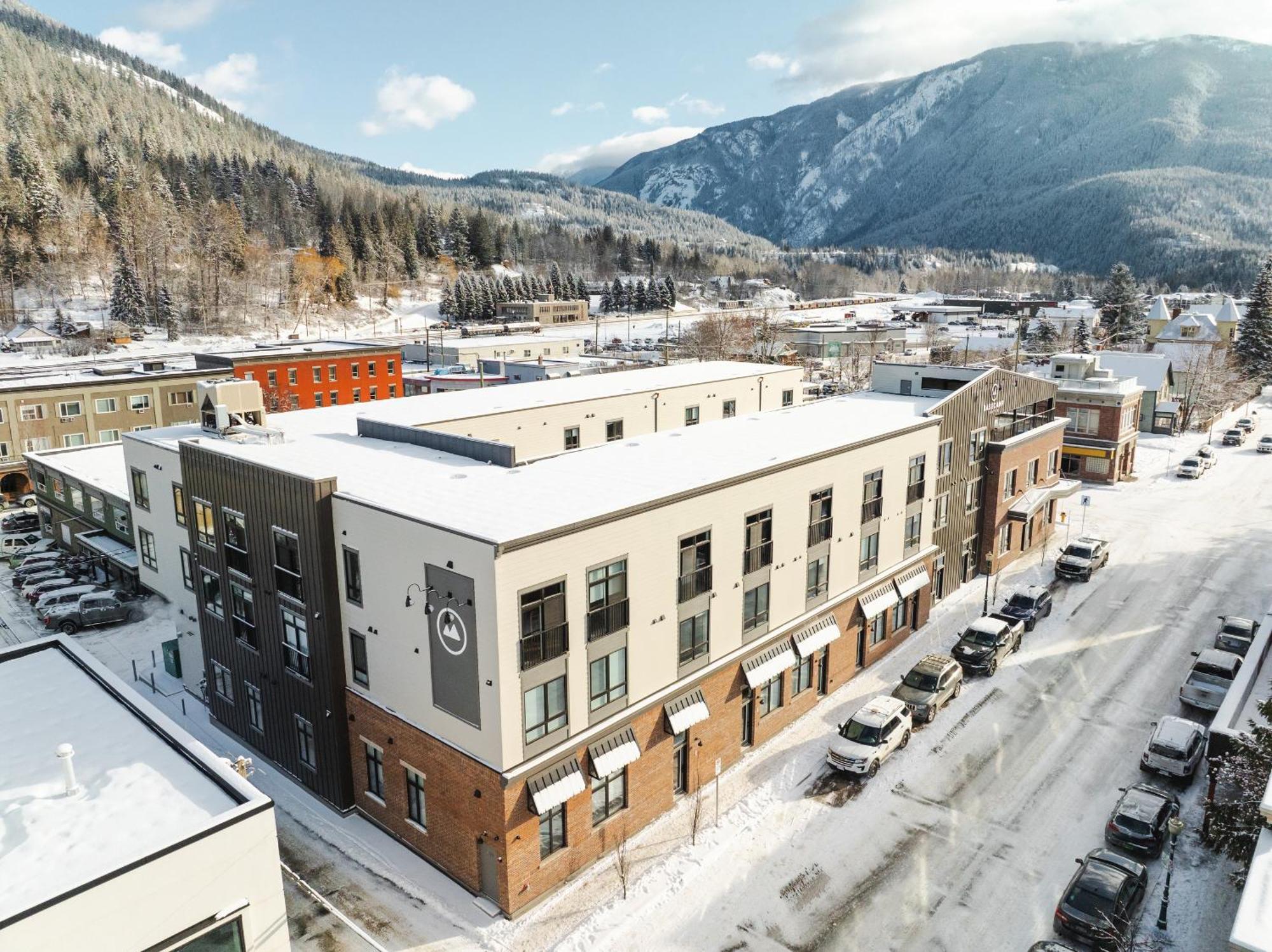 Basecamp Suites Revelstoke Dış mekan fotoğraf